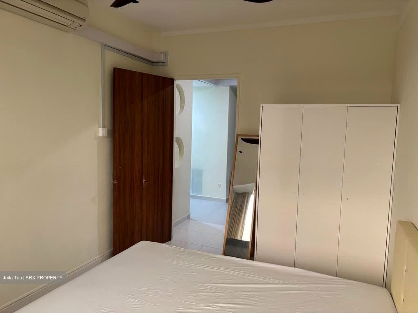 International Plaza (D2), Apartment #527140981